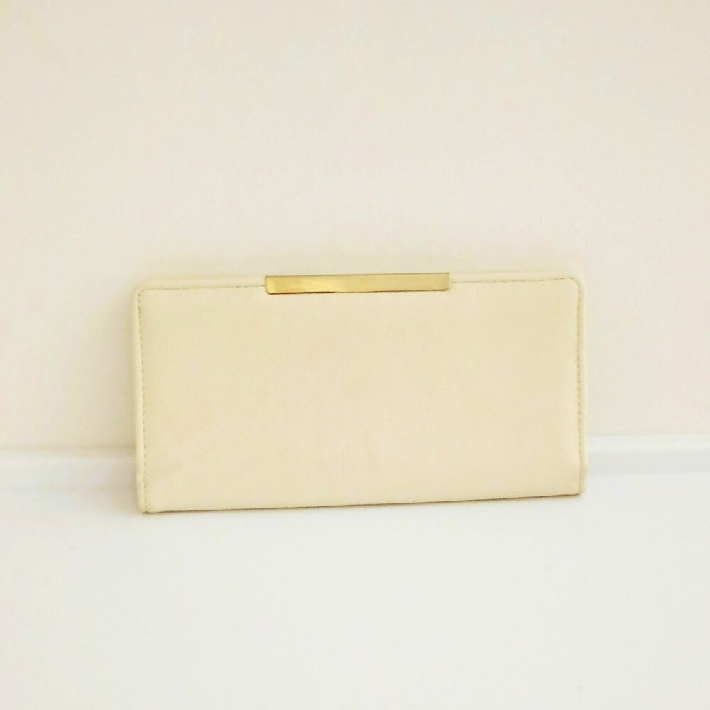 Safe Keepers Ivory Bi-Fold Wallet. Women's Faux Leather Gold Trim